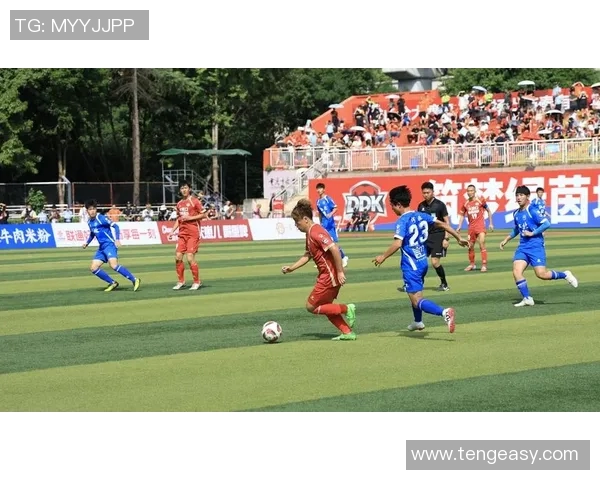 重庆足球队实力强劲跻身最新足球实力TOP10榜单引发关注