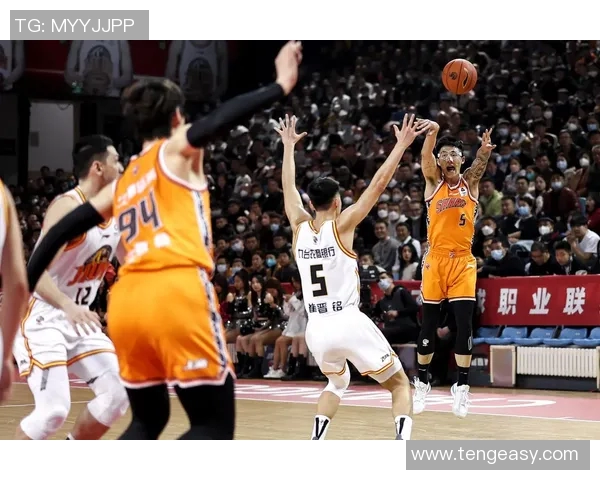 上海篮球队引领最新篮球团队协作榜单前十强精彩表现尽显团结力量