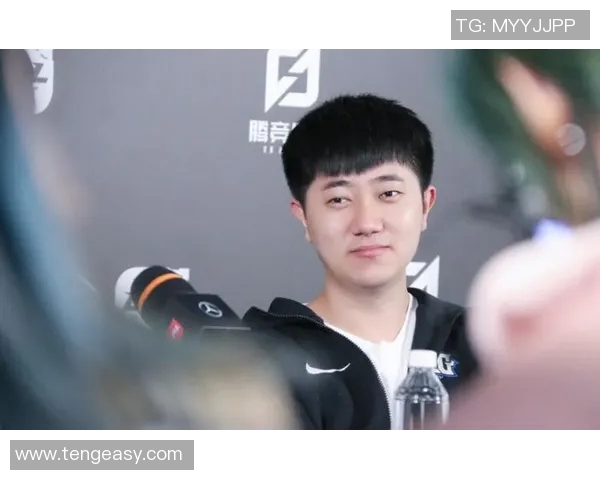 黄芳专访：从新手到职业选手的英雄联盟成长之路回顾