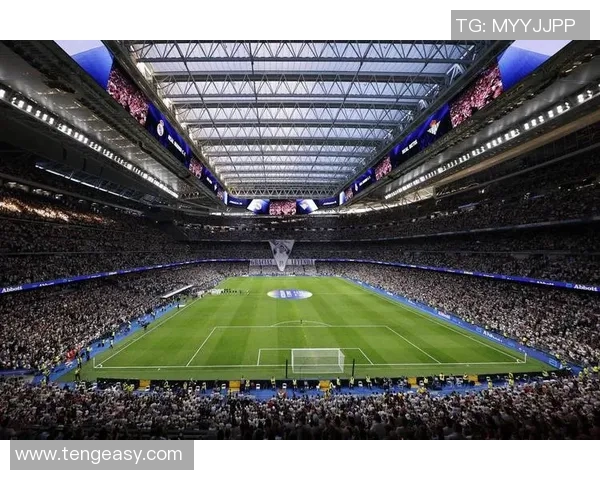 欧冠决赛温布利草坪质量引发球员集体不满与争议