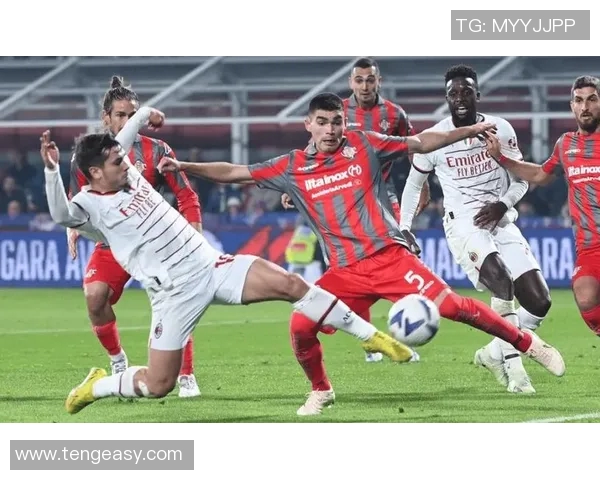 约翰逊与AC米兰的对决揭示足球战术与团队合作的精彩对抗 约翰逊与AC米兰的对决揭示足球战术与团队合作的精彩对抗