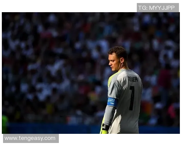 诺伊尔：守护球门的传奇门将与足球世界的辉煌瞬间