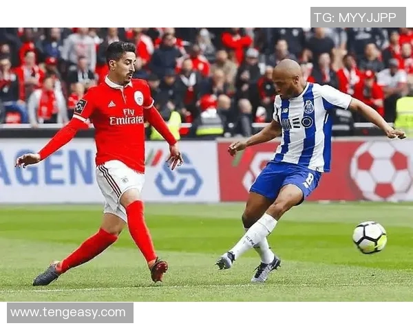 莫陆军迎战本菲卡强强对决引发球迷热议与期待